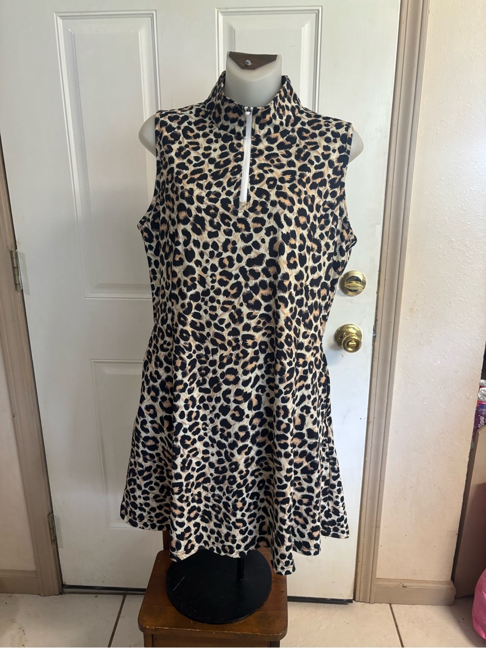 Large Viracy (Amazon) Black/tan leopard sleeveless 1/4 zip Tennis Dress/Shorts.